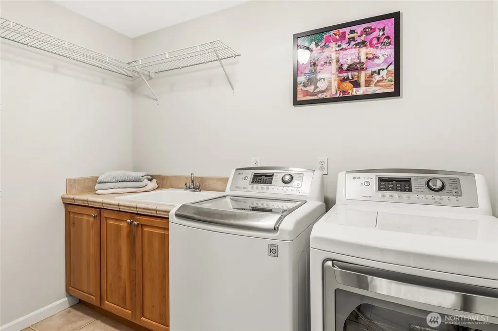 8218 NE 187th Way Kenmore WA 98028