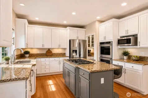 8218 NE 187th Way Kenmore WA 98028