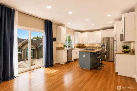 8218 NE 187th Way Kenmore WA 98028