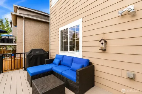 8218 NE 187th Way Kenmore WA 98028