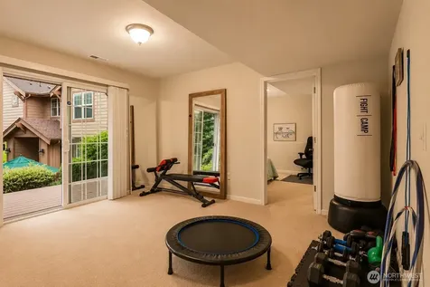 8218 NE 187th Way Kenmore WA 98028