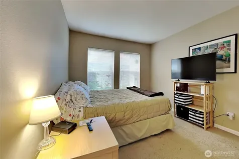 33020 10th Avenue SW Federal Way WA 98023