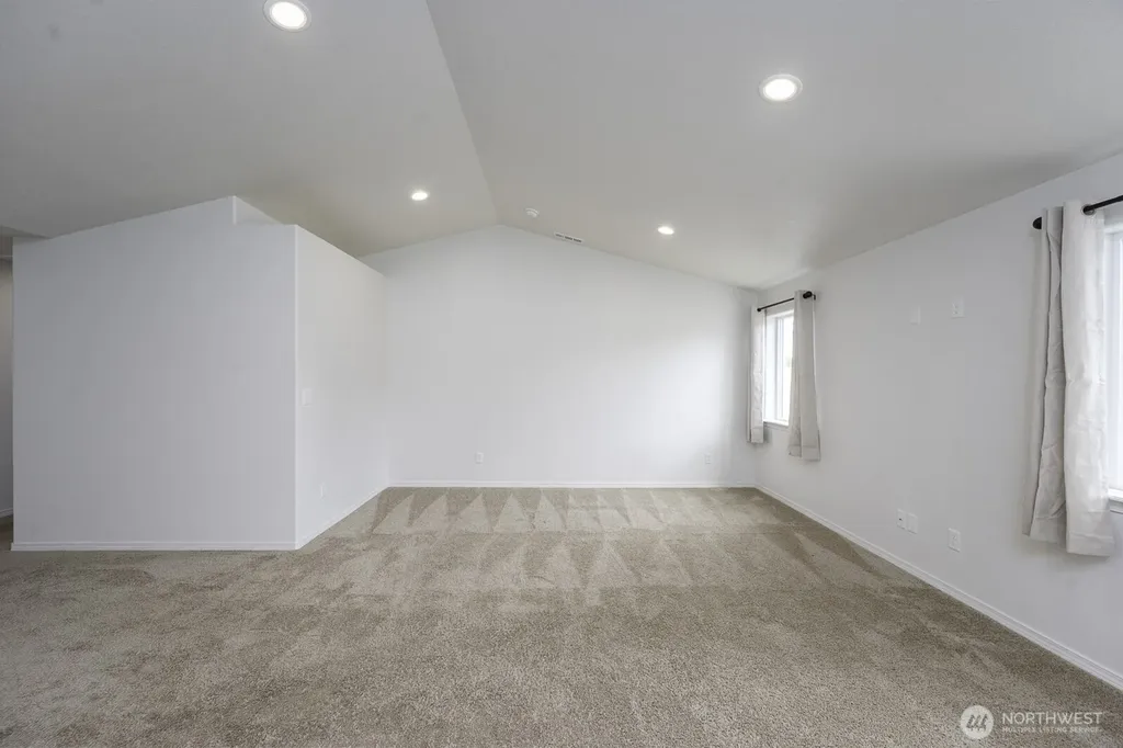 1013 W Maple Drive Moses Lake WA 98837