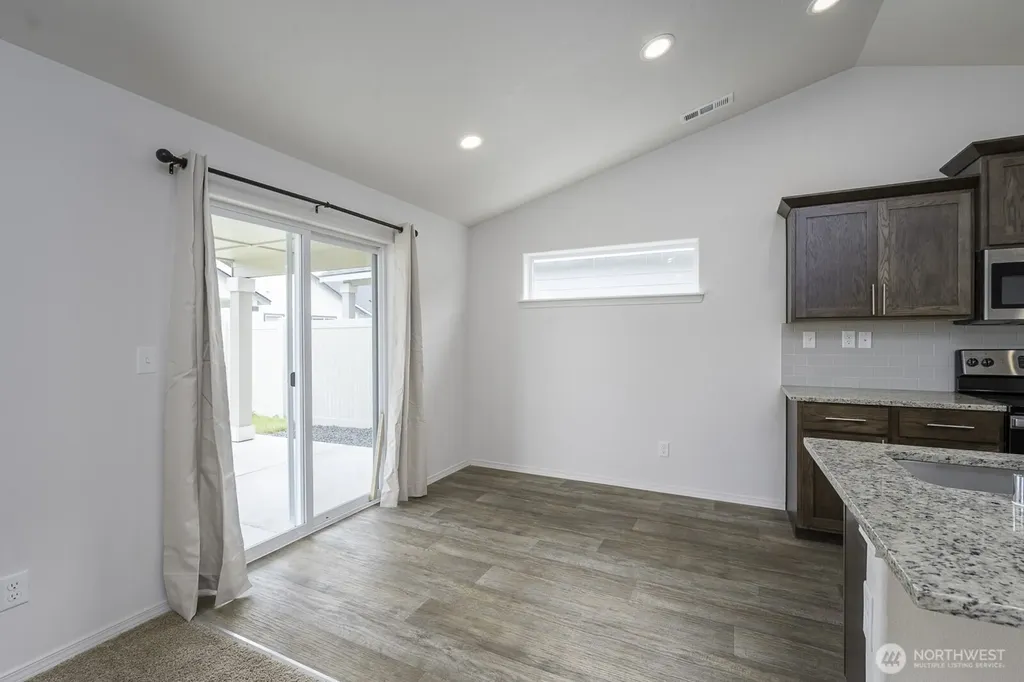 1013 W Maple Drive Moses Lake WA 98837