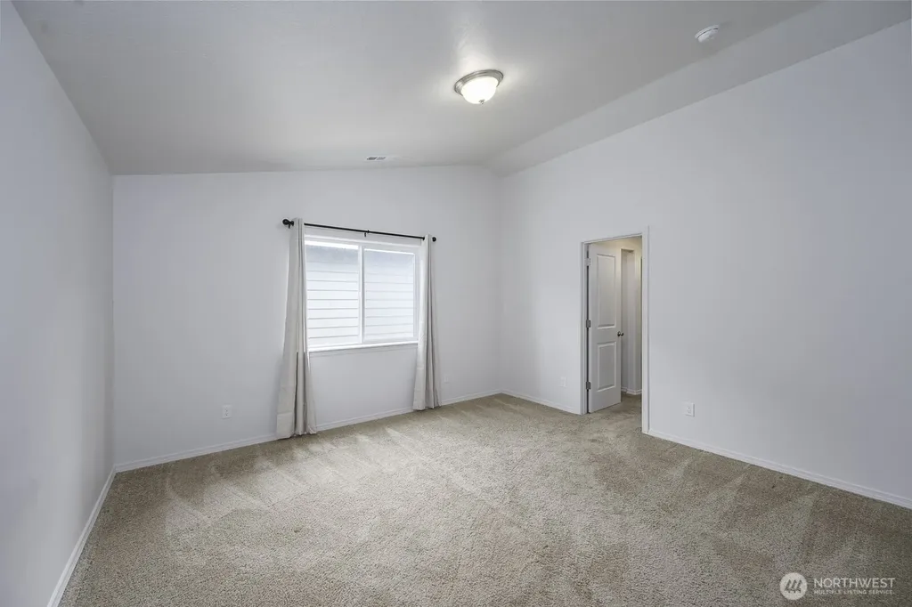 1013 W Maple Drive Moses Lake WA 98837