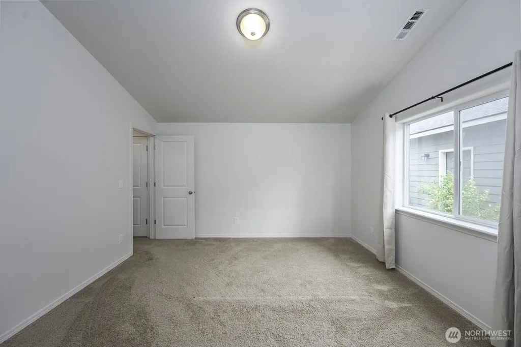 1013 W Maple Drive Moses Lake WA 98837