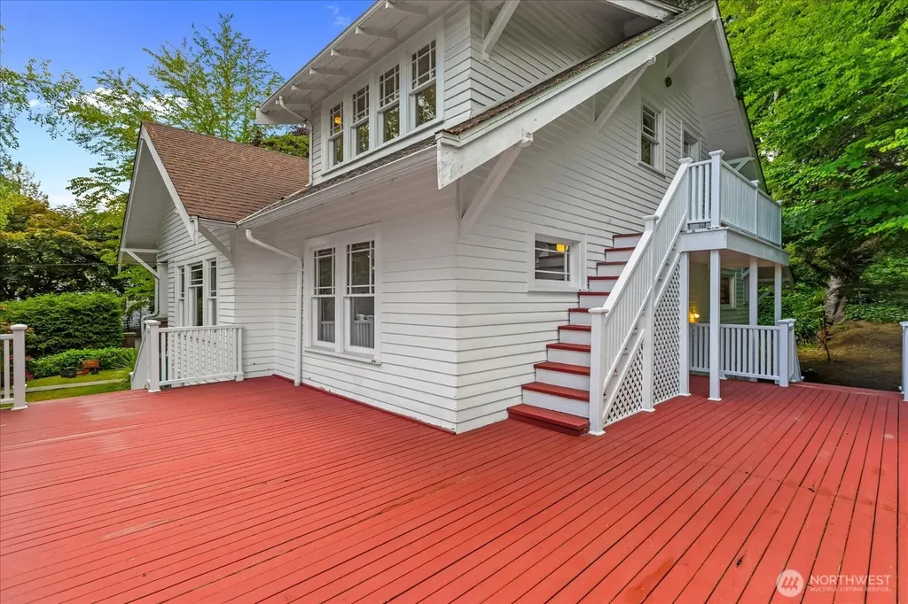 18608 101st Avenue NE Bothell WA 98011