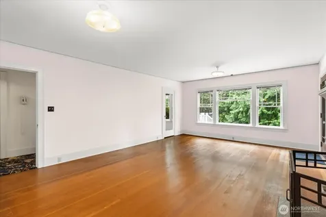 18608 101st Avenue NE Bothell WA 98011