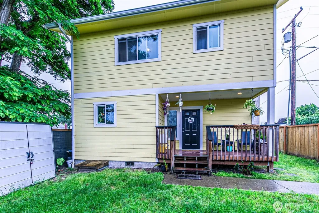 106 2nd Street NE Yelm WA 98597
