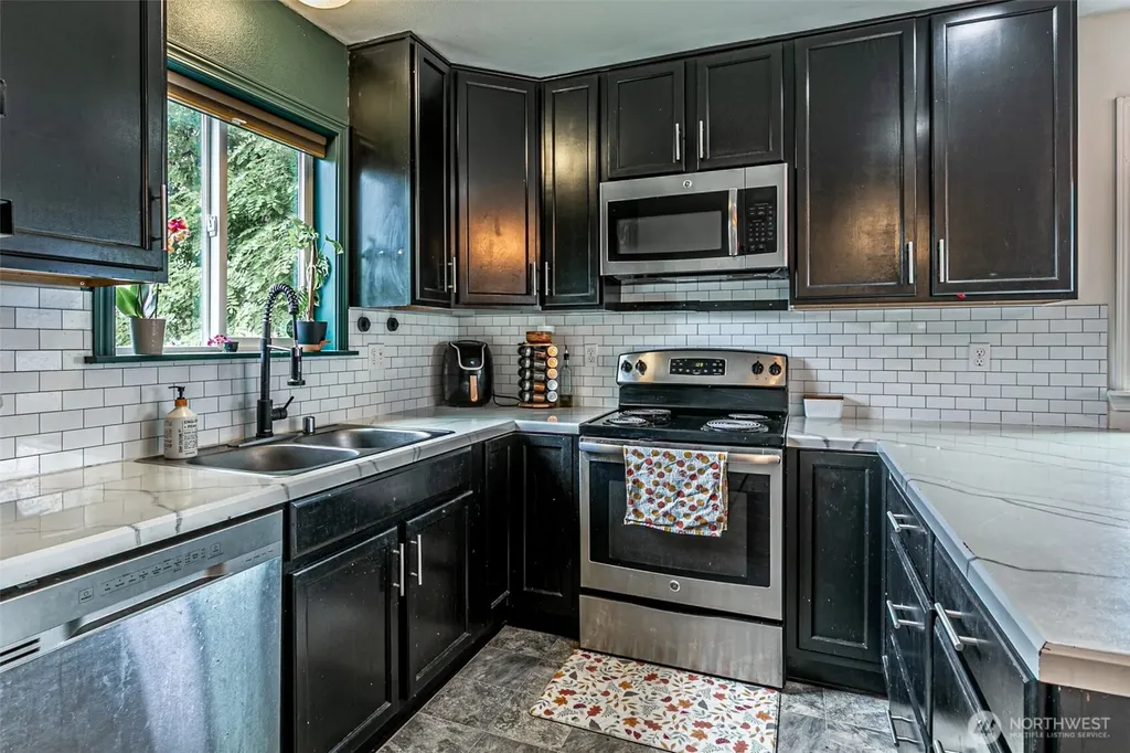 106 2nd Street NE Yelm WA 98597