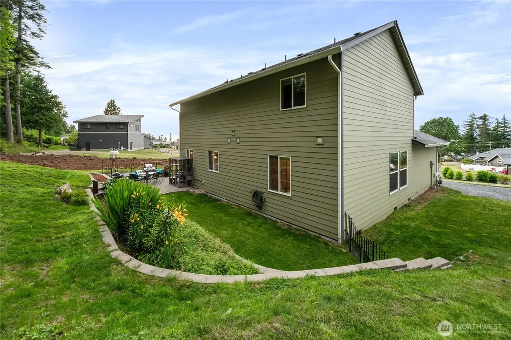 5519 Whitehorn Way Blaine WA 98230