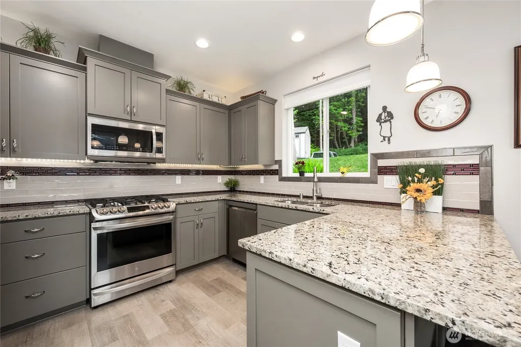 5519 Whitehorn Way Blaine WA 98230