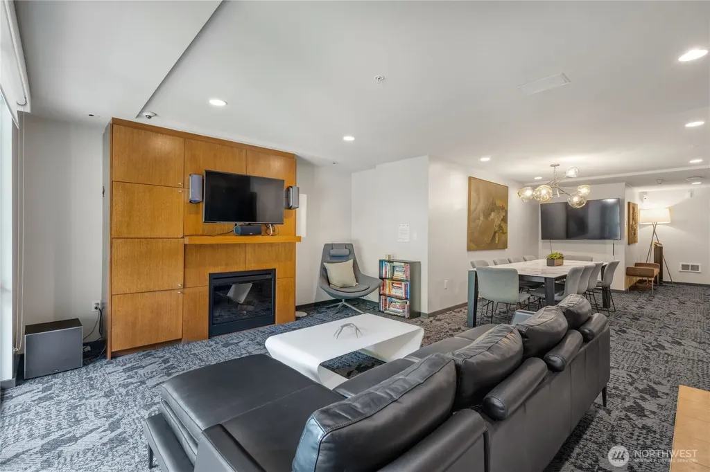81 Clay Street Seattle WA 98121