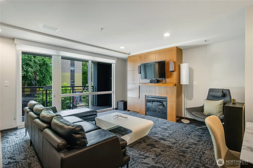 81 Clay Street Seattle WA 98121