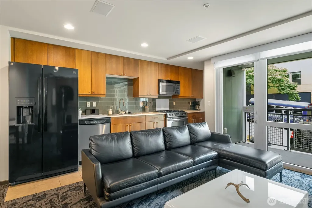 81 Clay Street Seattle WA 98121