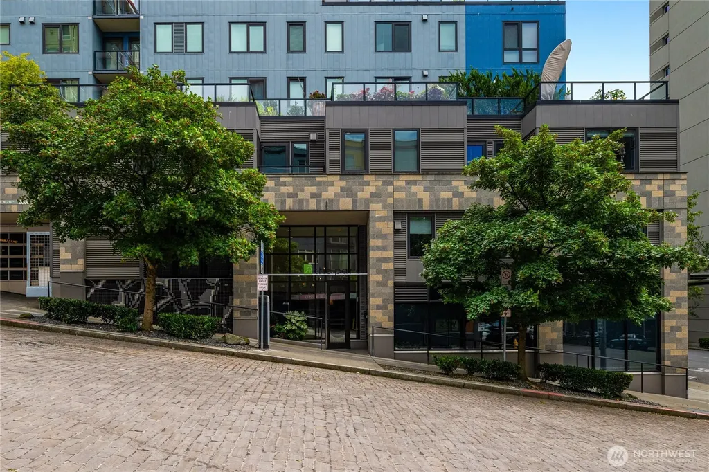 81 Clay Street Seattle WA 98121