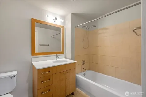 81 Clay Street Seattle WA 98121