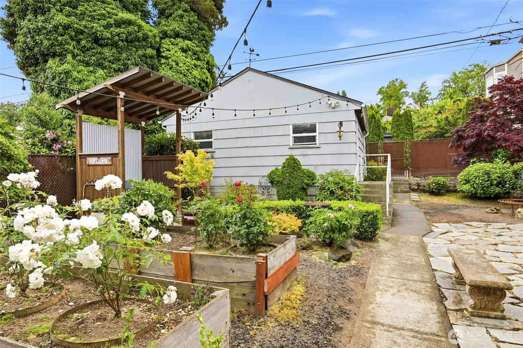 1020 N Tacoma Avenue Tacoma WA 98403