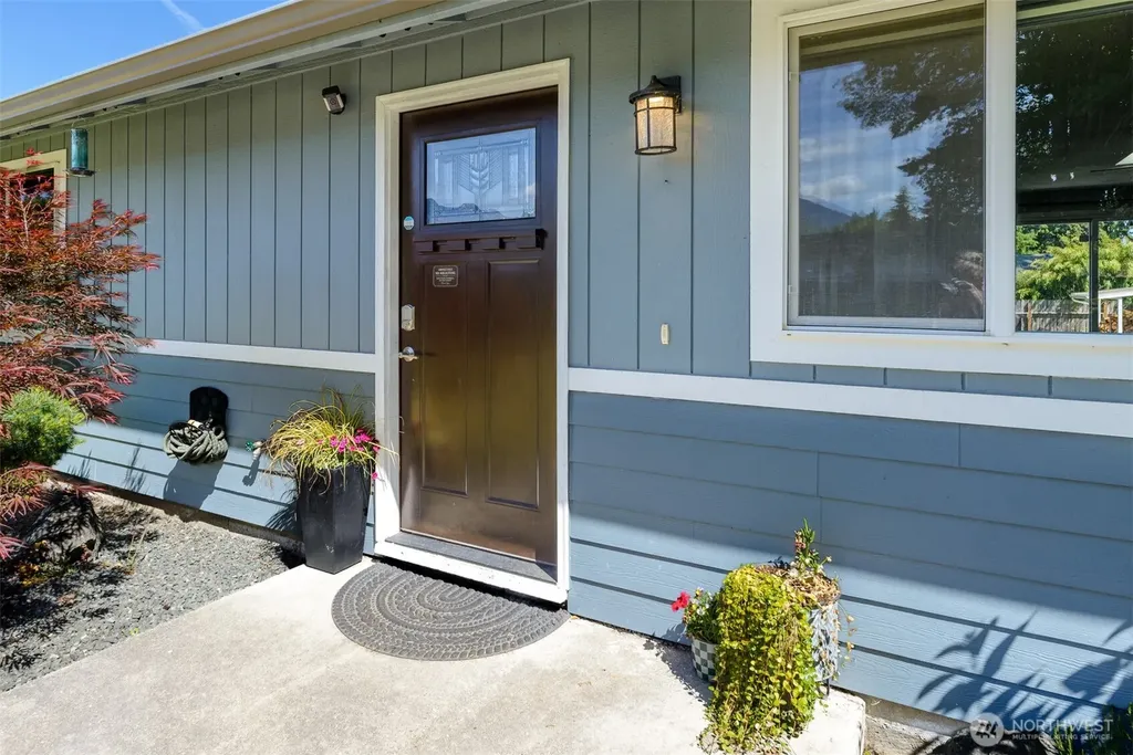 31 Summit View Place Port Angeles WA 98362