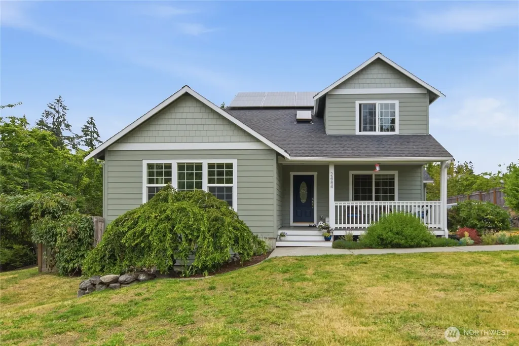 2484 Soundview Drive NE Bainbridge Island WA 98110