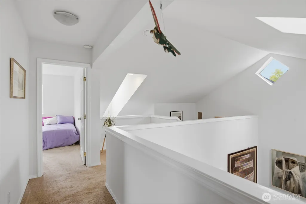 2484 Soundview Drive NE Bainbridge Island WA 98110