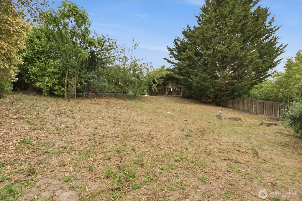 2484 Soundview Drive NE Bainbridge Island WA 98110