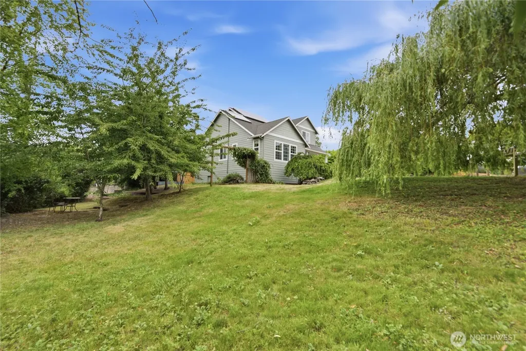 2484 Soundview Drive NE Bainbridge Island WA 98110
