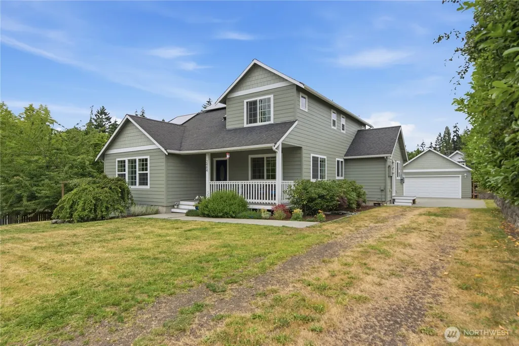 2484 Soundview Drive NE Bainbridge Island WA 98110
