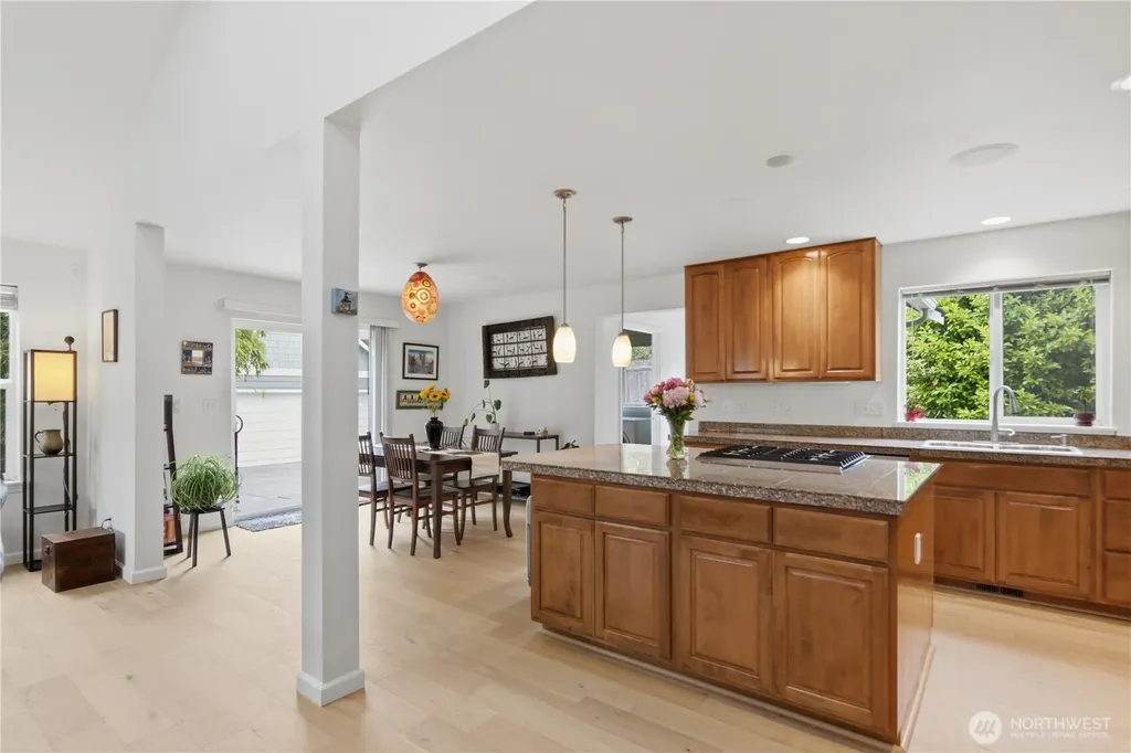 2484 Soundview Drive NE Bainbridge Island WA 98110