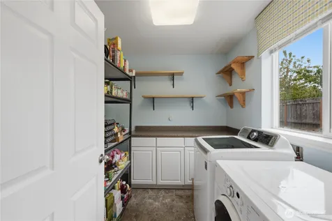 2484 Soundview Drive NE Bainbridge Island WA 98110