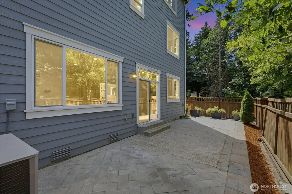 1413 239th Avenue NE Sammamish WA 98074