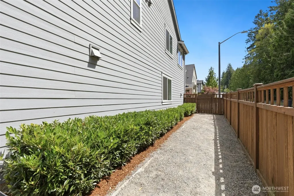 1413 239th Avenue NE Sammamish WA 98074