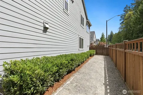 1413 239th Avenue NE Sammamish WA 98074