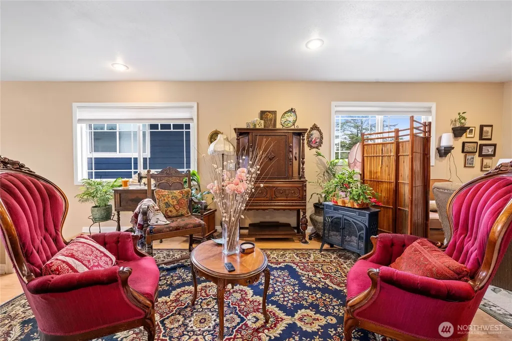1611 Ocean Beach Boulevard S Long Beach WA 98631