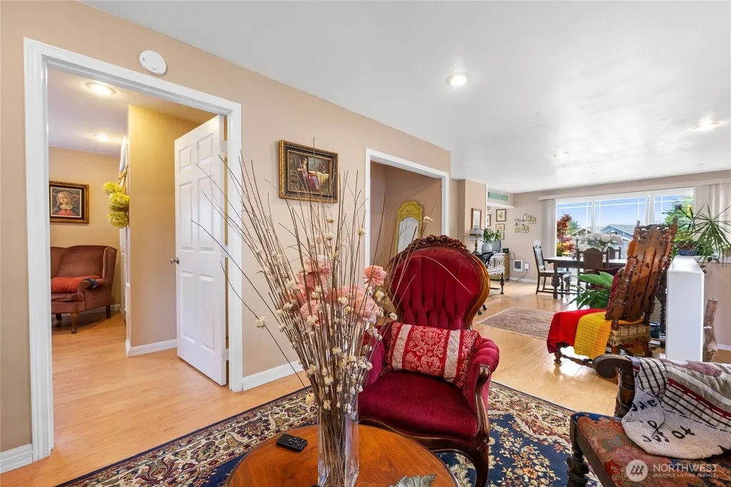 1611 Ocean Beach Boulevard S Long Beach WA 98631