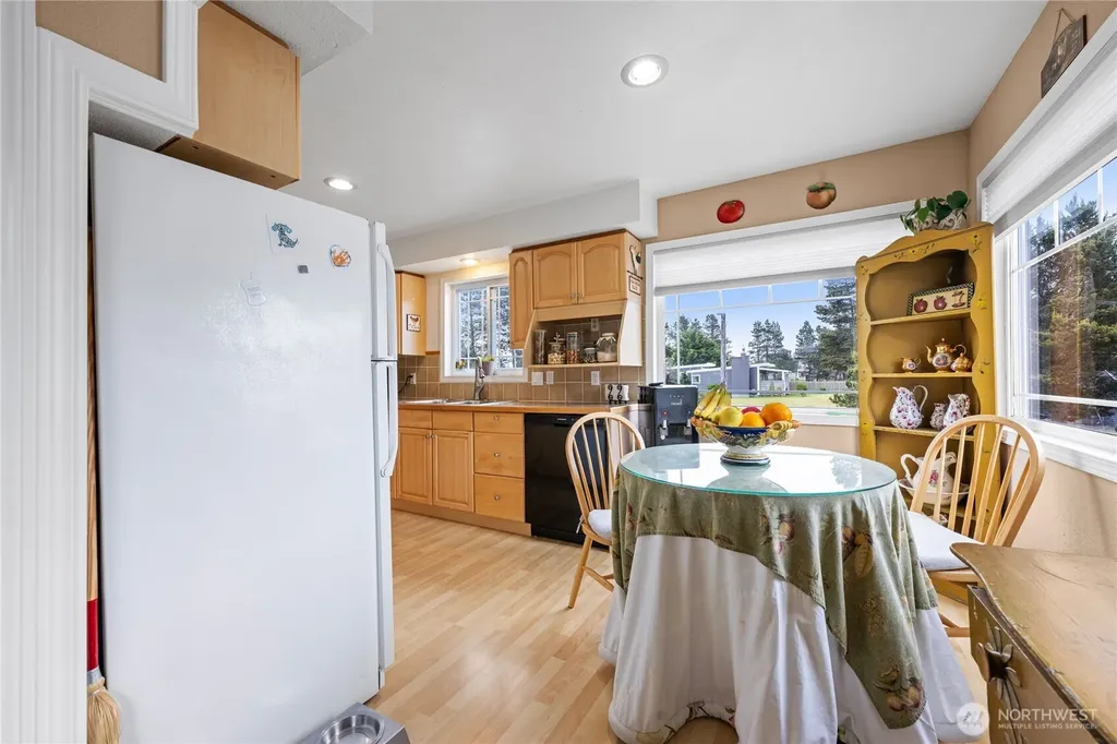 1611 Ocean Beach Boulevard S Long Beach WA 98631