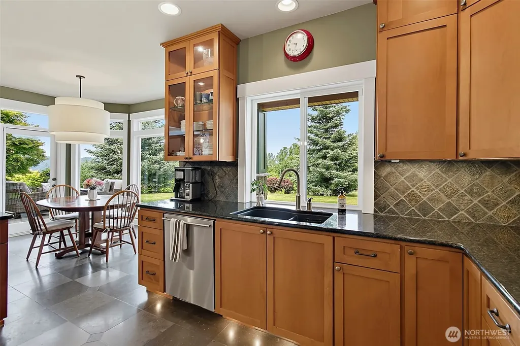 6402 Fairway Place SE Snoqualmie WA 98065