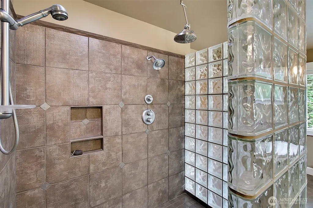 6402 Fairway Place SE Snoqualmie WA 98065