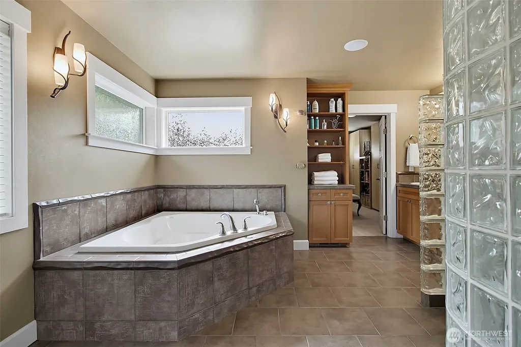 6402 Fairway Place SE Snoqualmie WA 98065