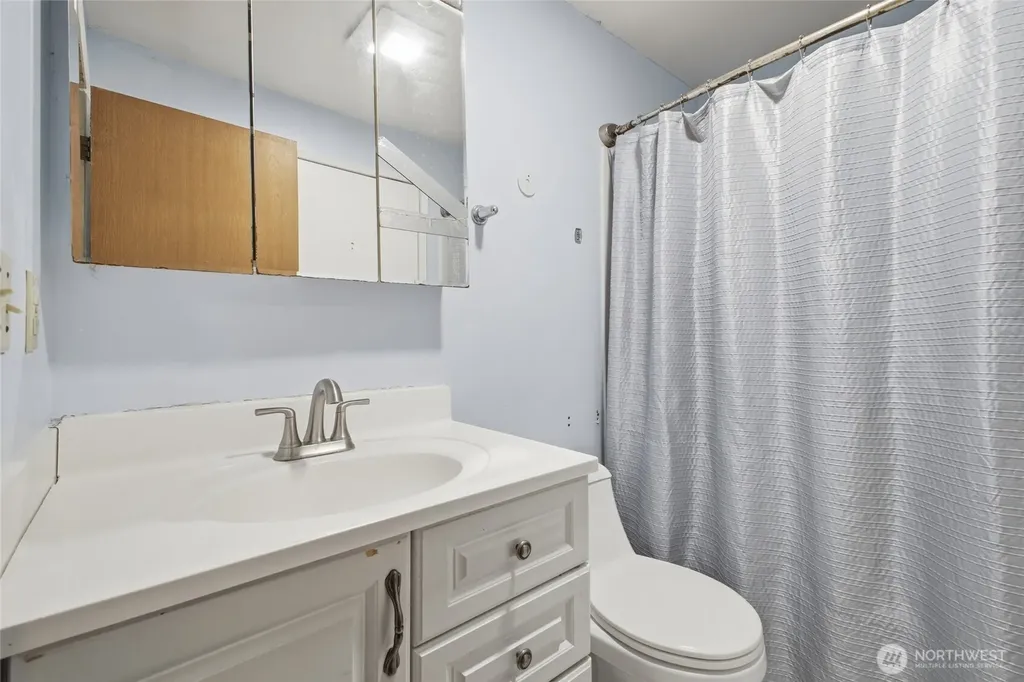 3343 Garfield Court Oak Harbor WA 98277
