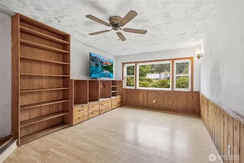 3343 Garfield Court Oak Harbor WA 98277