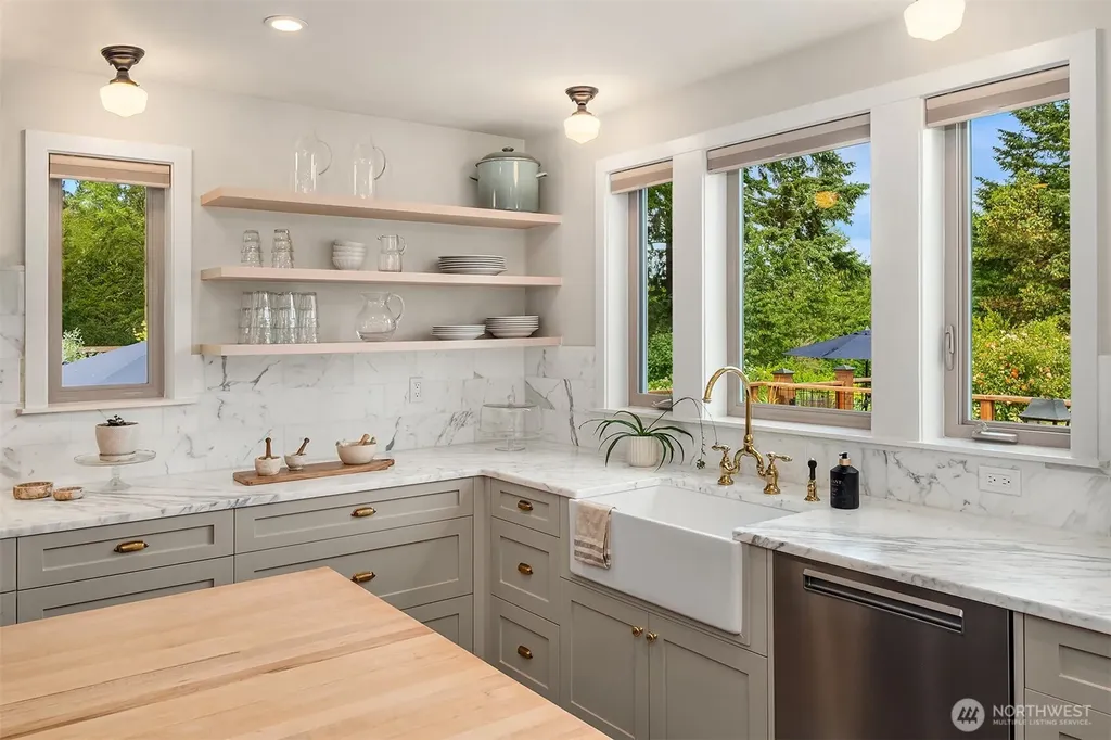 17424 107th Avenue SW Vashon WA 98070