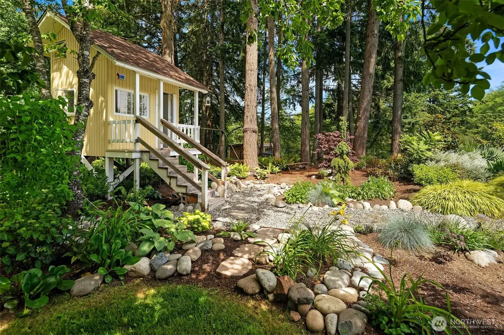 17424 107th Avenue SW Vashon WA 98070