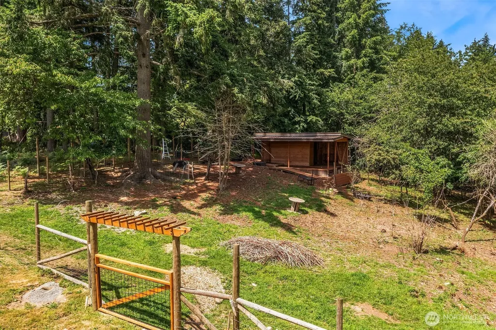 17424 107th Avenue SW Vashon WA 98070
