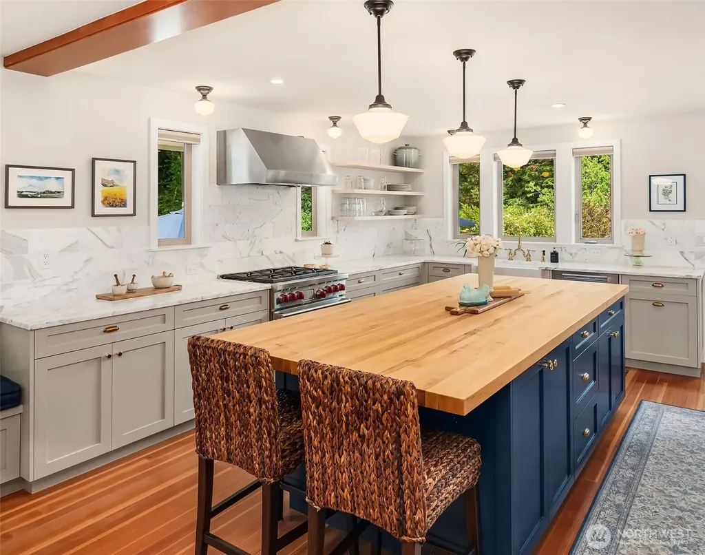 17424 107th Avenue SW Vashon WA 98070