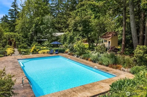 17424 107th Avenue SW Vashon WA 98070