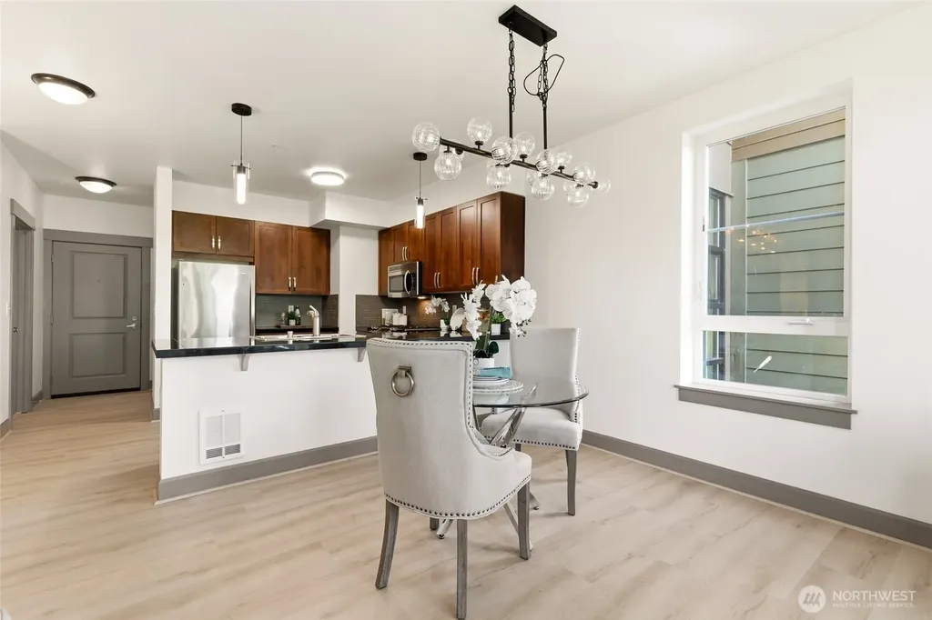 1880 25th Avenue NE Issaquah WA 98029