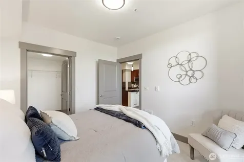 1880 25th Avenue NE Issaquah WA 98029