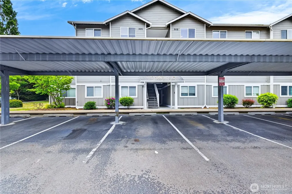 1670 SW Mulberry Drive Oak Harbor WA 98277