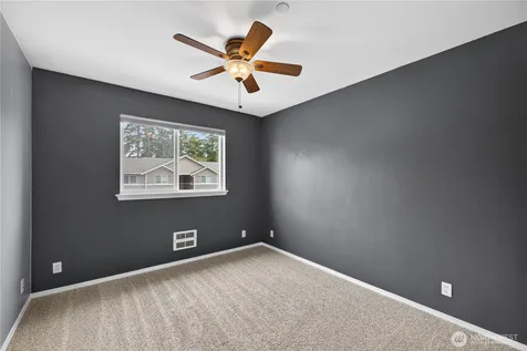 1670 SW Mulberry Drive Oak Harbor WA 98277